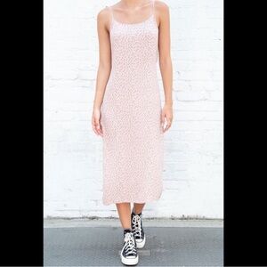 nwt brandy melville mallory floral dress - pink